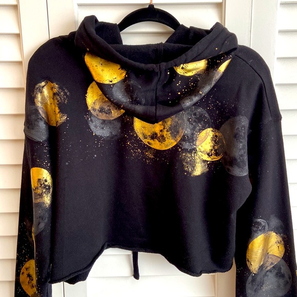 Cropped hoodie black and gold moon πππ - Picture 7 of 11